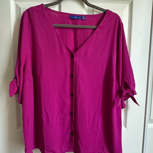 NWT Apt 9 Women’s Plus 1X Button Up Fuchsia Pink Tie Sleeve Top - Picture 1 of 7